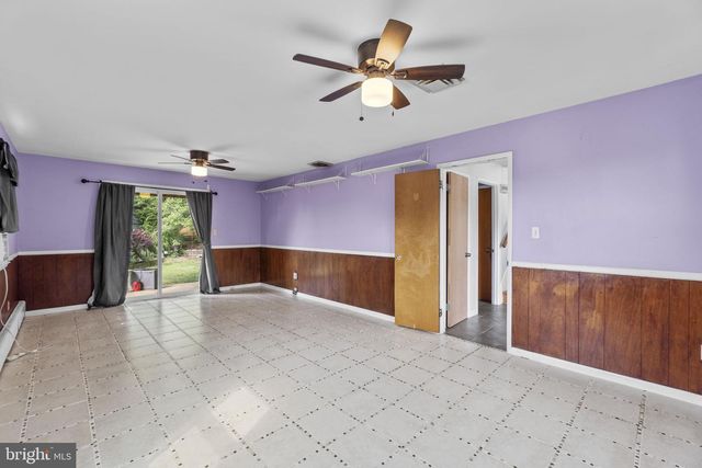 1800 PALO CIR, Baltimore, MD 21227