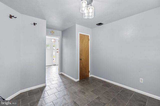 1800 PALO CIR, Baltimore, MD 21227