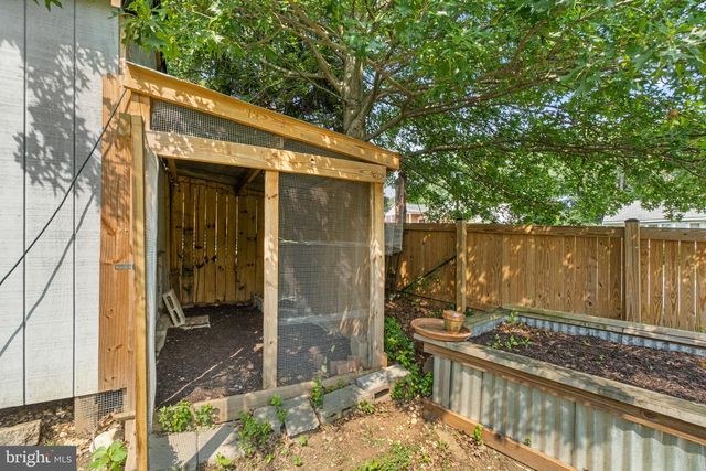 1800 PALO CIR, Baltimore, MD 21227