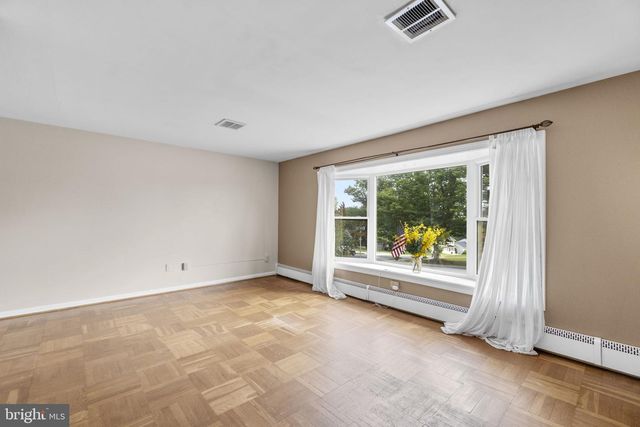 1800 PALO CIR, Baltimore, MD 21227