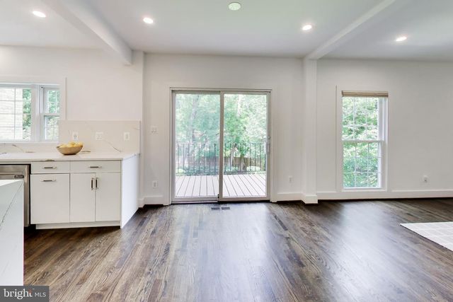 704 BLUEBERRY HILL RD, Mclean, VA 22101