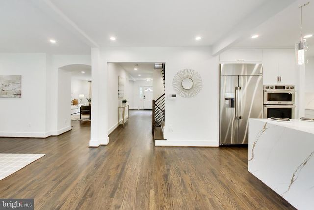704 BLUEBERRY HILL RD, Mclean, VA 22101