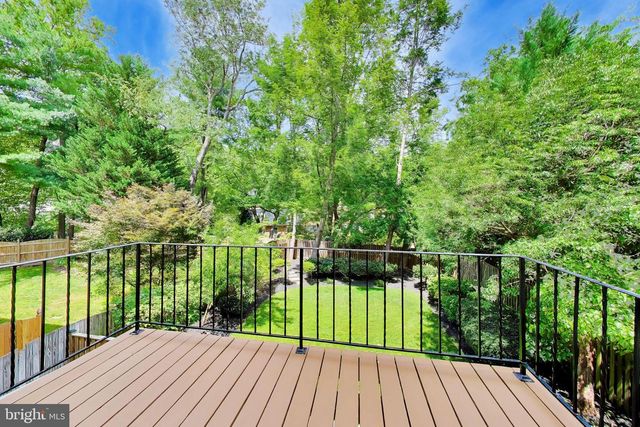 704 BLUEBERRY HILL RD, Mclean, VA 22101