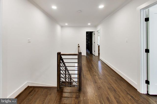 704 BLUEBERRY HILL RD, Mclean, VA 22101