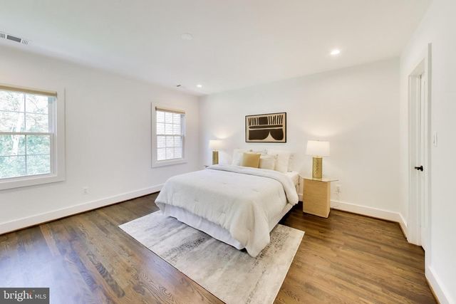 704 BLUEBERRY HILL RD, Mclean, VA 22101