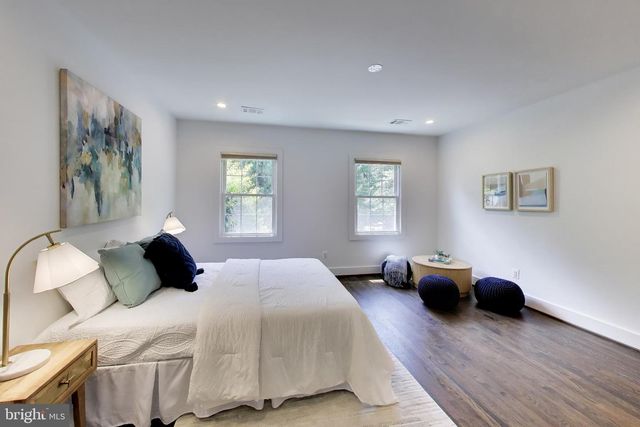 704 BLUEBERRY HILL RD, Mclean, VA 22101