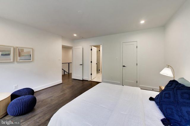 704 BLUEBERRY HILL RD, Mclean, VA 22101