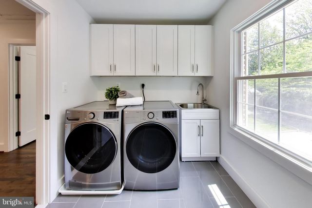 704 BLUEBERRY HILL RD, Mclean, VA 22101