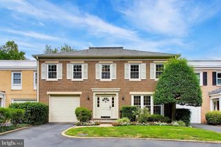 704 BLUEBERRY HILL RD, Mclean, VA 22101