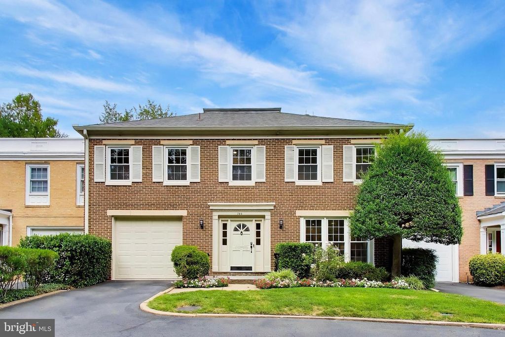 704 BLUEBERRY HILL RD, Mclean, VA 22101