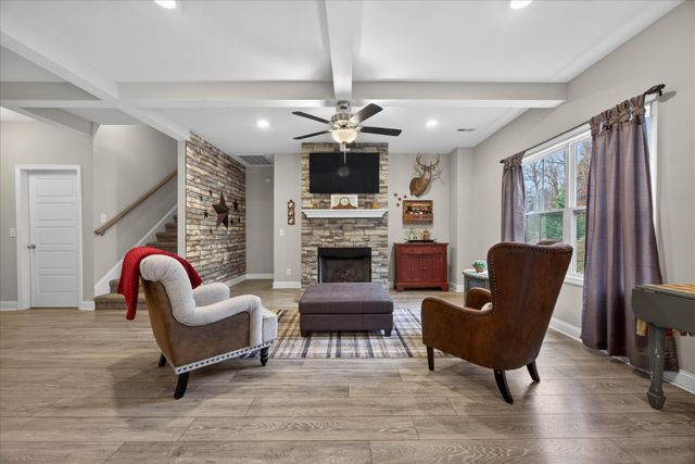 2140 Palmyra Rd, Palmyra, TN 37142