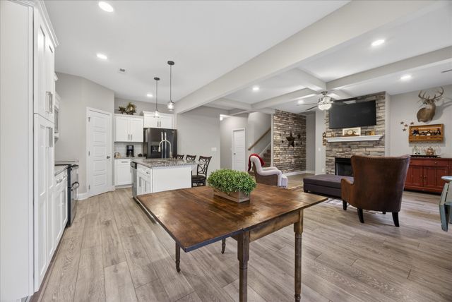 2140 Palmyra Rd, Palmyra, TN 37142