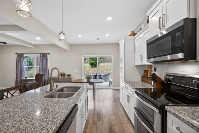 2140 Palmyra Rd, Palmyra, TN 37142