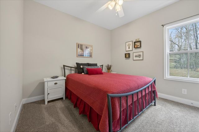 2140 Palmyra Rd, Palmyra, TN 37142