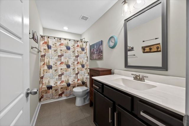 2140 Palmyra Rd, Palmyra, TN 37142