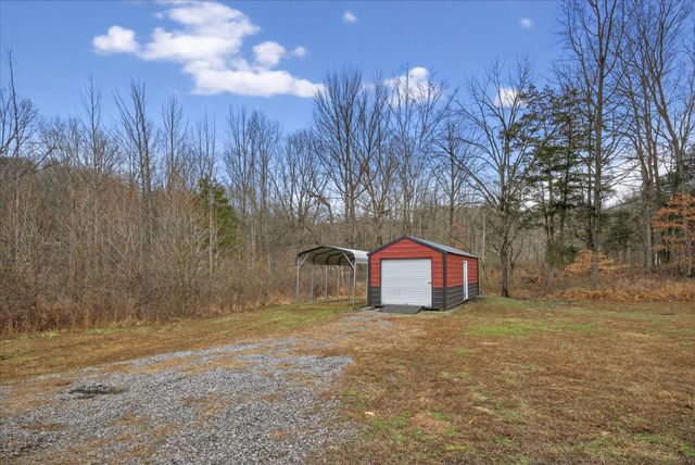 2140 Palmyra Rd, Palmyra, TN 37142