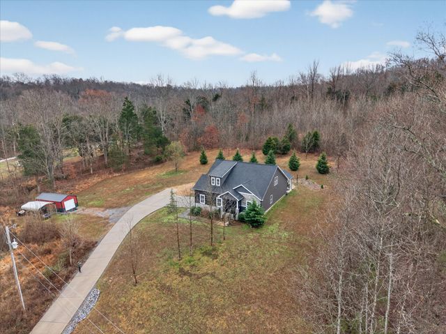 2140 Palmyra Rd, Palmyra, TN 37142