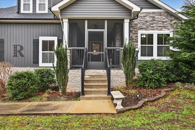 2140 Palmyra Rd, Palmyra, TN 37142