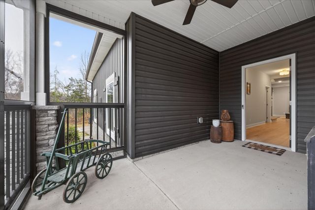 2140 Palmyra Rd, Palmyra, TN 37142