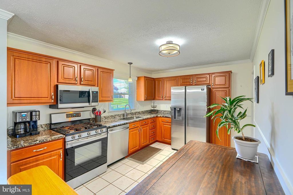 Image 11 of property listing at 503 OLD STONE PL, Bel Air, MD 21015
