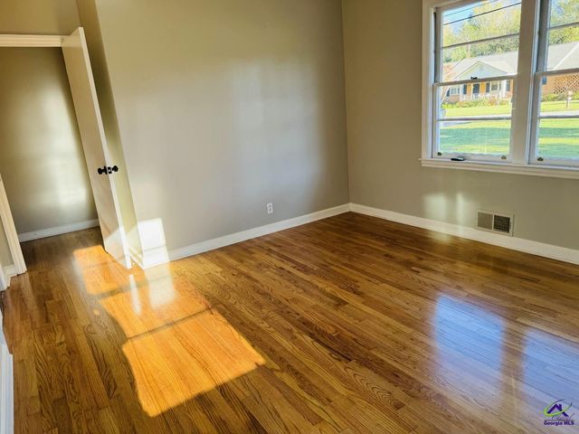 116 W LEWIS Street, Cochran, GA 31014