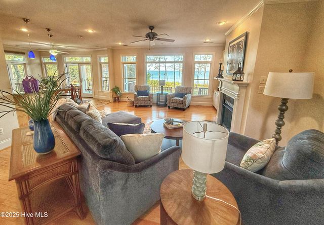 385 Peninsula Drive, Oriental, NC 28571