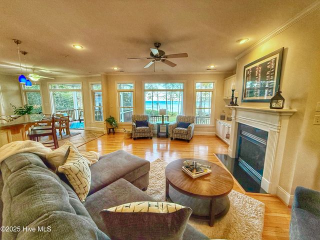 385 Peninsula Drive, Oriental, NC 28571