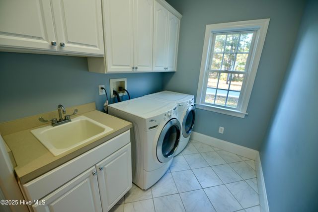 385 Peninsula Drive, Oriental, NC 28571