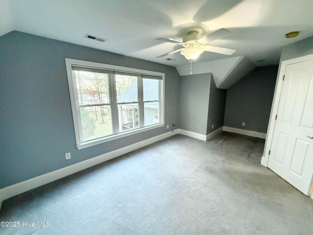 385 Peninsula Drive, Oriental, NC 28571