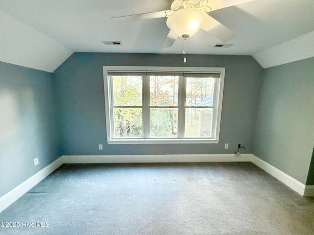 385 Peninsula Drive, Oriental, NC 28571