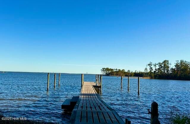 385 Peninsula Drive, Oriental, NC 28571