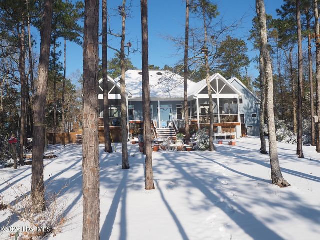 385 Peninsula Drive, Oriental, NC 28571