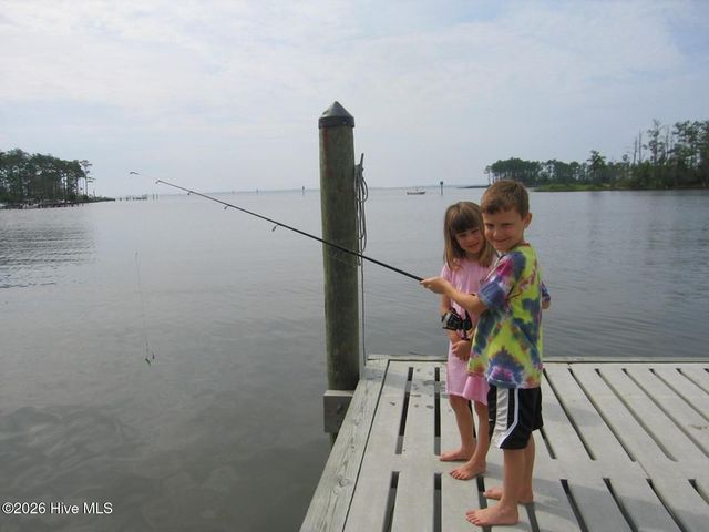 385 Peninsula Drive, Oriental, NC 28571