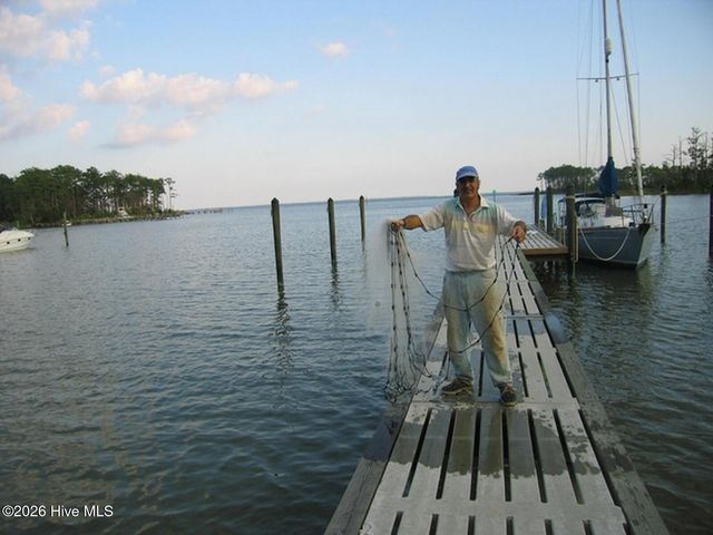 385 Peninsula Drive, Oriental, NC 28571