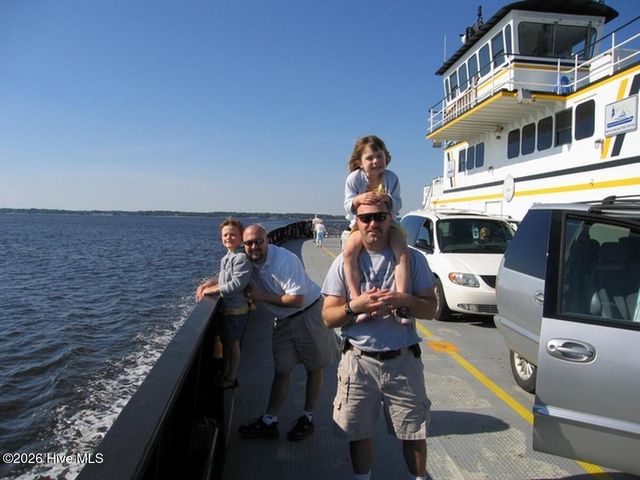 385 Peninsula Drive, Oriental, NC 28571