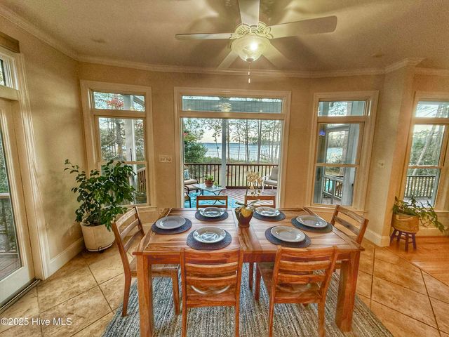 385 Peninsula Drive, Oriental, NC 28571