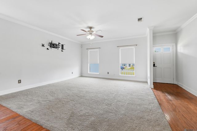 1305 E Tiffani St, Gonzales, LA 70737