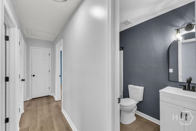 1104 Tomcat Trl, Hinesville, GA 31313