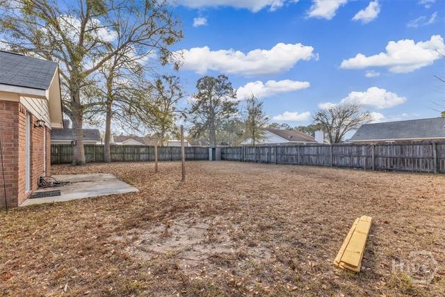 1104 Tomcat Trl, Hinesville, GA 31313