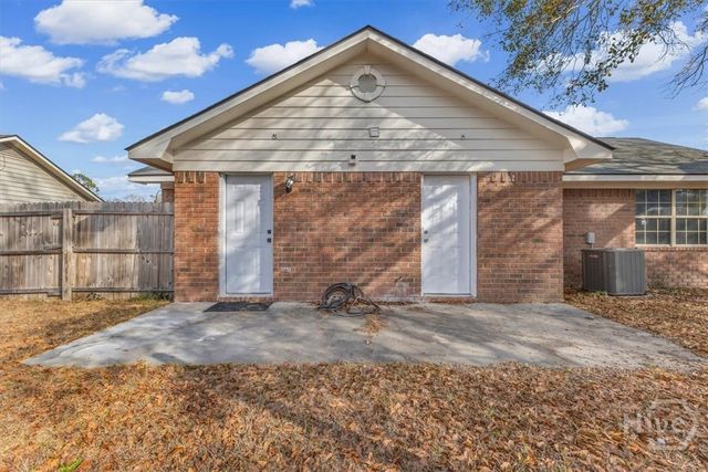 1104 Tomcat Trl, Hinesville, GA 31313