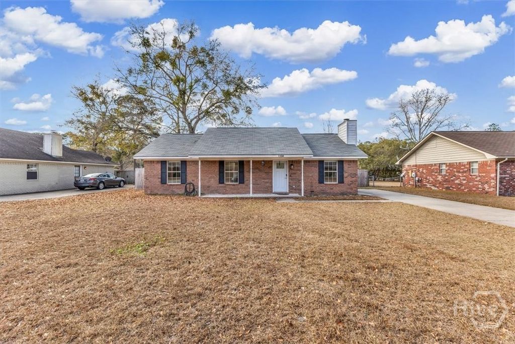 1104 Tomcat Trl, Hinesville, GA 31313