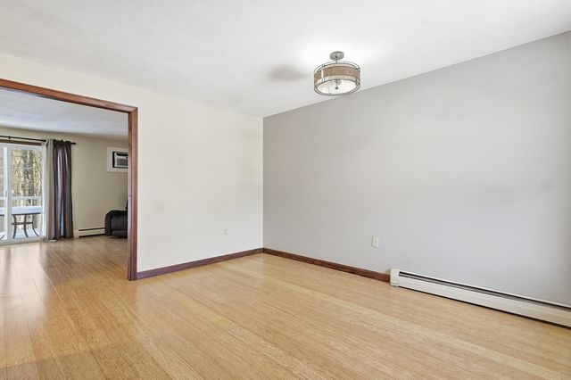 193 Bayberry Hill Ln 193, Leominster, MA 01453