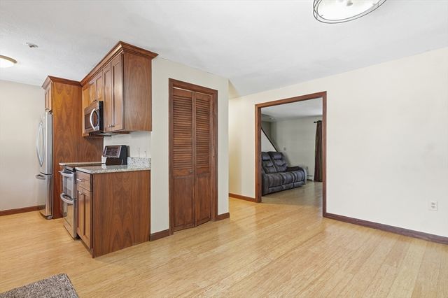 193 Bayberry Hill Ln 193, Leominster, MA 01453