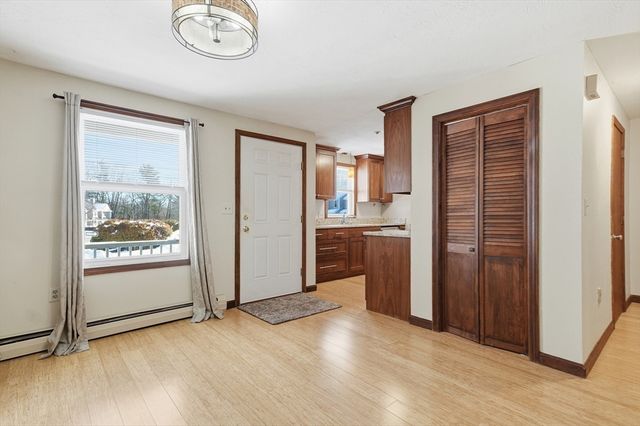 193 Bayberry Hill Ln 193, Leominster, MA 01453