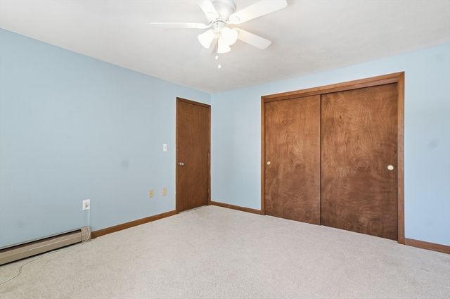 193 Bayberry Hill Ln 193, Leominster, MA 01453