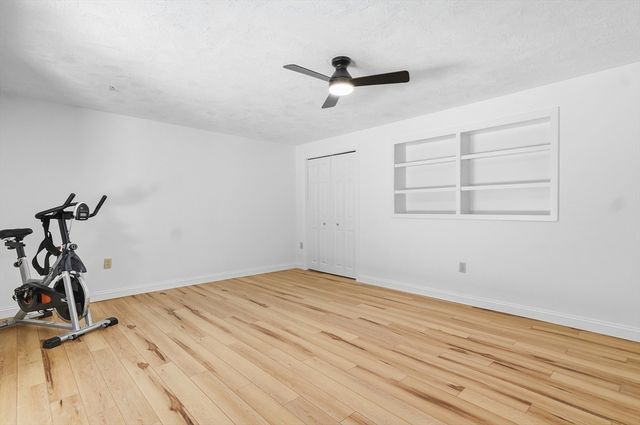 193 Bayberry Hill Ln 193, Leominster, MA 01453