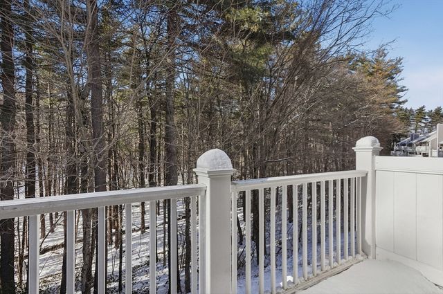 193 Bayberry Hill Ln 193, Leominster, MA 01453