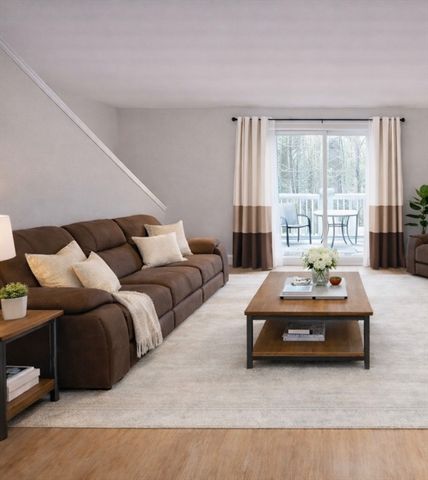 193 Bayberry Hill Ln 193, Leominster, MA 01453