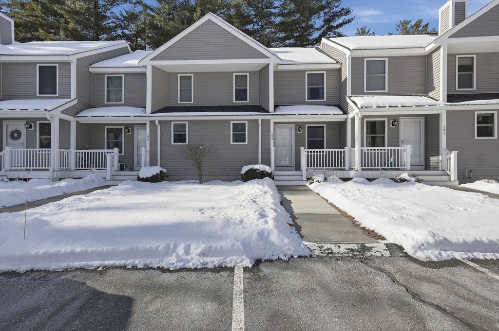193 Bayberry Hill Ln 193, Leominster, MA 01453