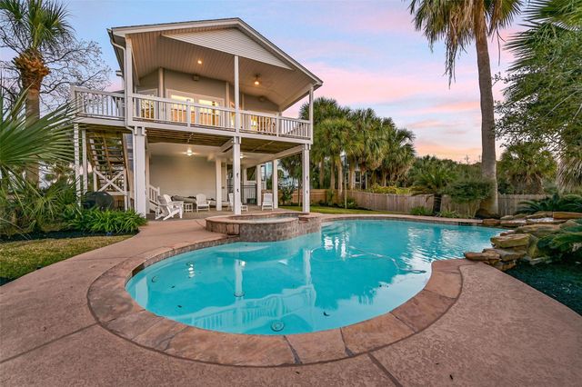 13414 Binnacle Way, Galveston, TX 77554